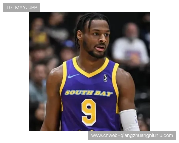 布朗尼G联赛首秀15分8助攻，南湾湖人大胜